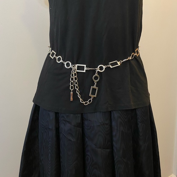 Accessories - Silver Tone Metal Chain Belt Size M